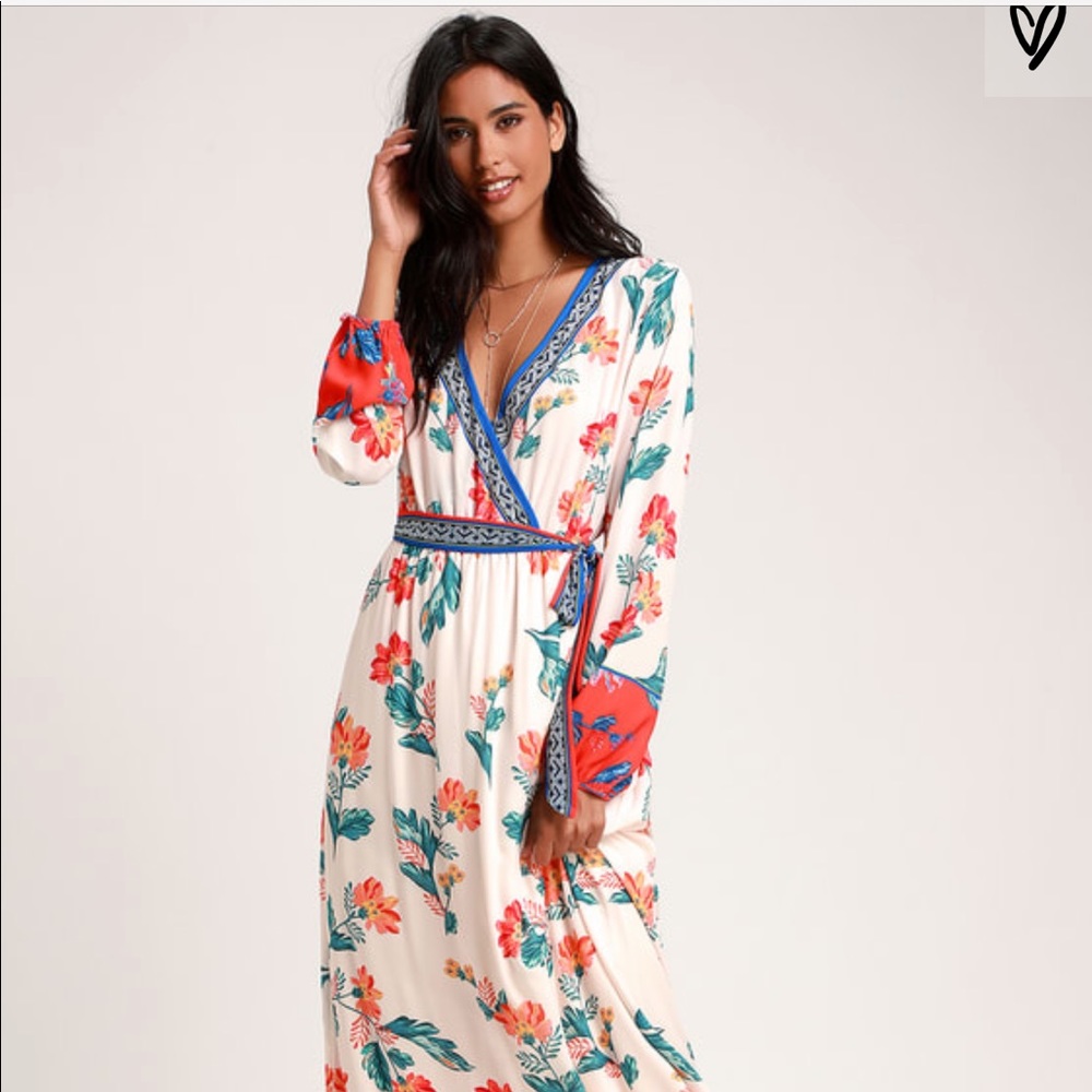 Lulus Sunrise Floral Maxi NWT
